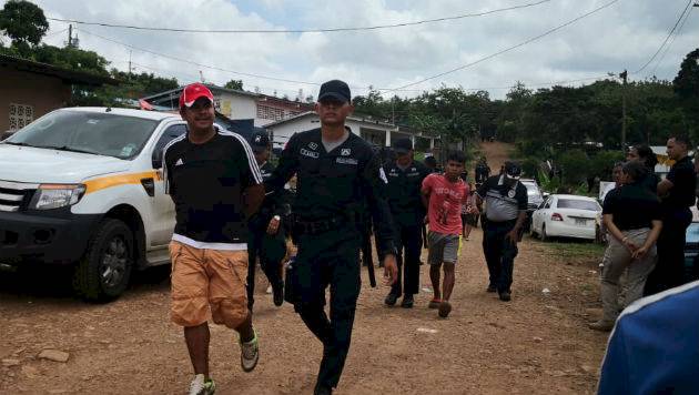 Enfrentamiento entre invasores y autoridades deja heridos en Panamá Oeste