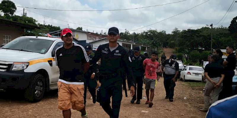 Enfrentamiento entre invasores y autoridades deja heridos en Panamá Oeste