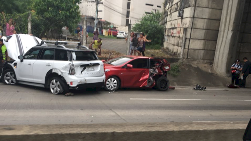 Seis heridos por colisión en el corredor Sur