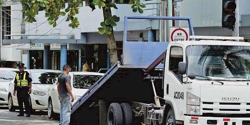 Vehículos sin seguro vigente serán llevados en grúa