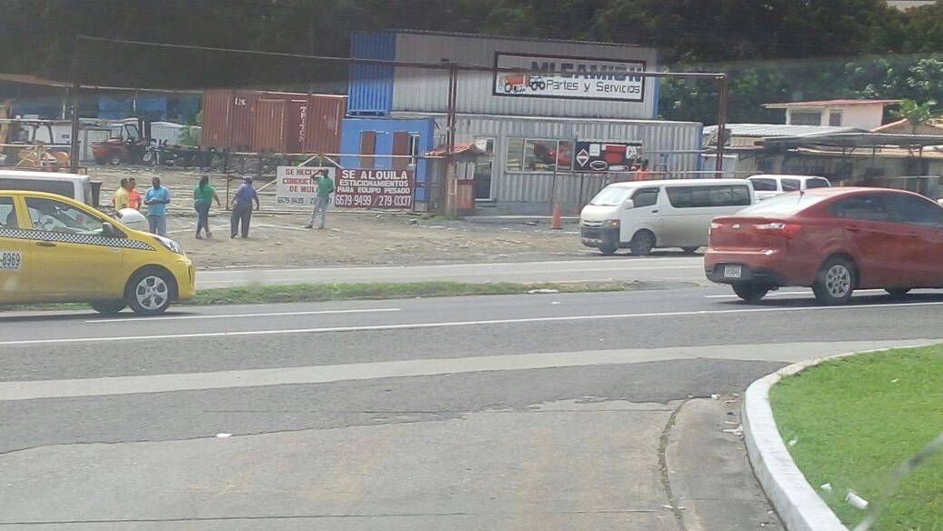 Al menos tres heridos por colisión múltiple en Villa Zaita