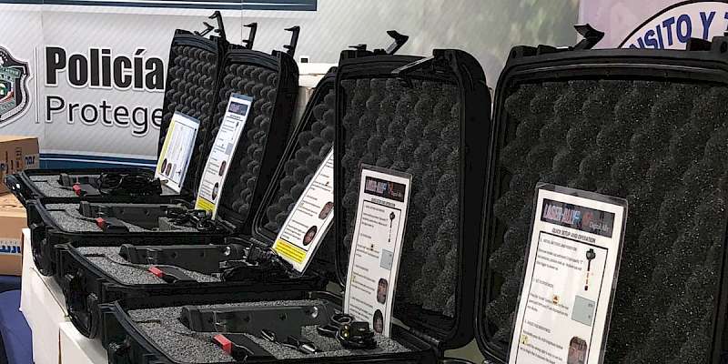 ATTT entrega radares de velocidad y alcohosensores a la Policía