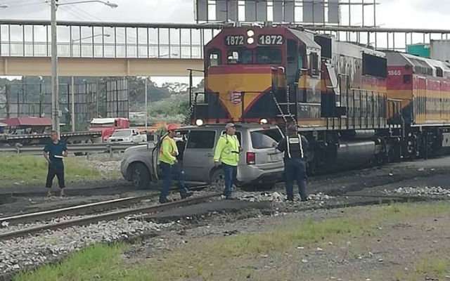 Accidente ferroviario en Colón por imprudencia de un conductor