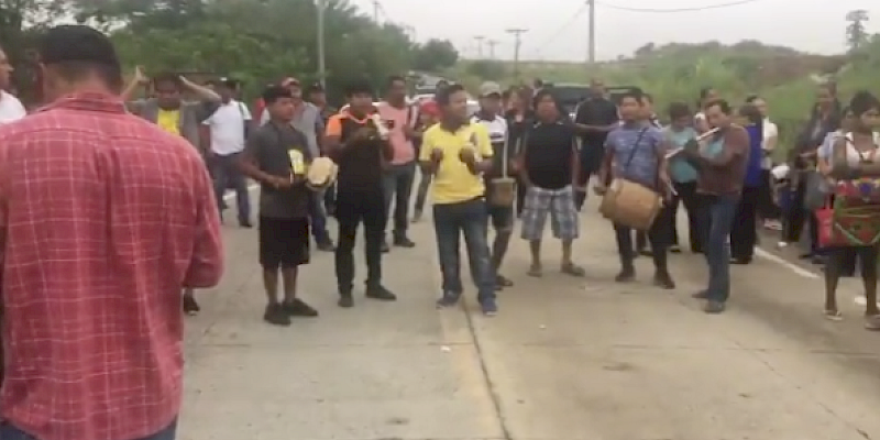 Cierre de calle por malas condiciones de vía en Panamá Norte