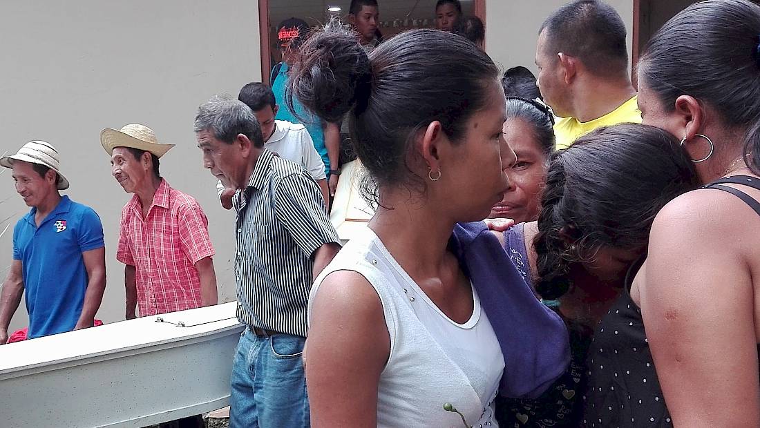 Despiden a dos miembros de una familia que fallecieron tras un atropello