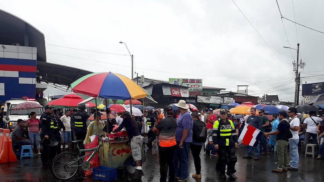Segundo día de cierre en Paso Canoas