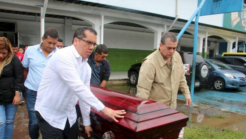 Dan último adiós a educadora que falleció en la comarca Ngäbe Buglé