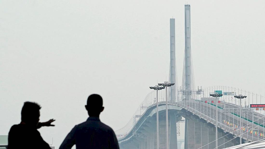 China inaugura el puente marítimo más largo del mundo entre Hong Kong, Macao y la China continental