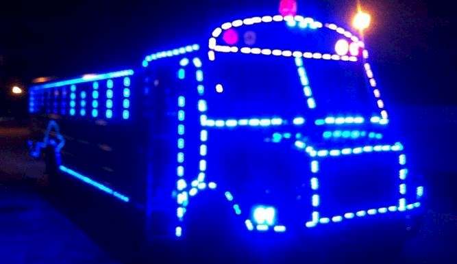 Regulan las “chivas parranderas” en el distrito de Panamá