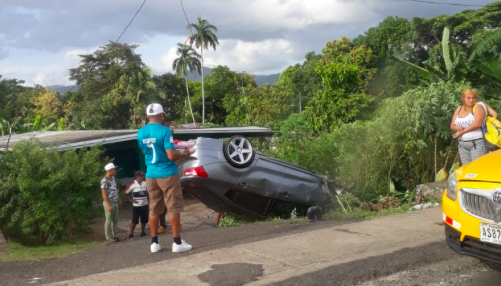 Vuelcos, autos incendiados y otros hechos de tránsito