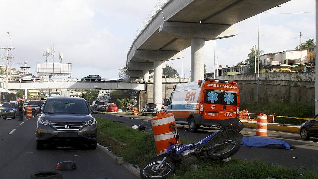Motorizado fallece en accidente de tránsito en Las Colinas