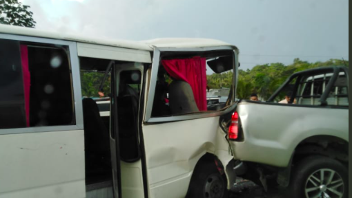 Tranque descomunal por colisión múltiple en la vía Centenario