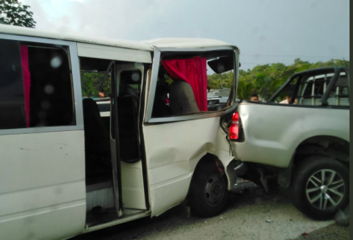 Tranque descomunal por colisión múltiple en la vía Centenario