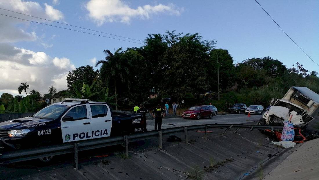 Tres muertos por accidente en la vía Centenario