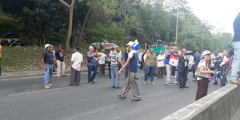 Jubilados protestan nuevamente