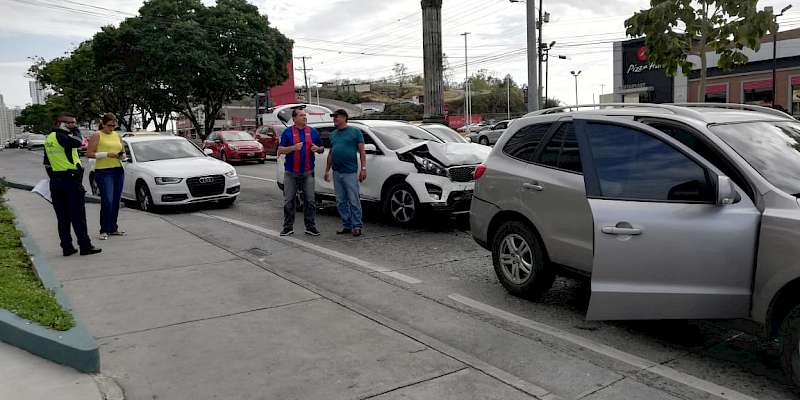 Colisiones, autos incendiados y decomiso de bebidas alcohólicas este 9 de enero