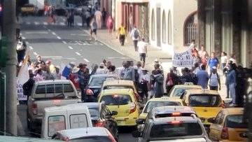 Continúan los cierres de vías por parte de jubilados
