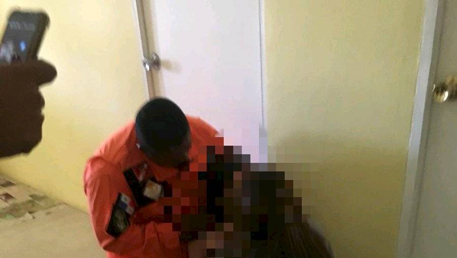 Mujer intentó lanzarse de un edificio
