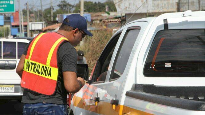 Se sancionan a 97 conductores de vehículos del Estado