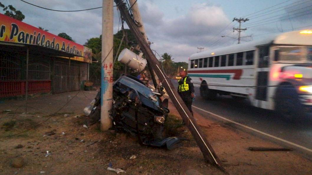 Un muerto por accidente, vuelcos, colisiones y otros incidentes