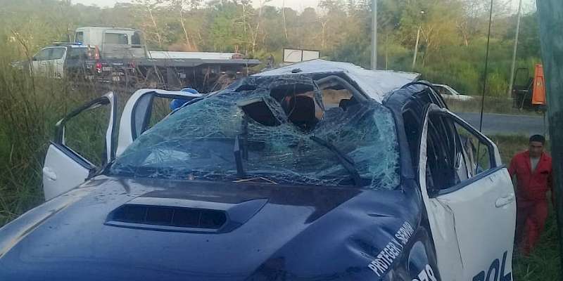 Cuatro miembros de la Policía heridos tras accidente