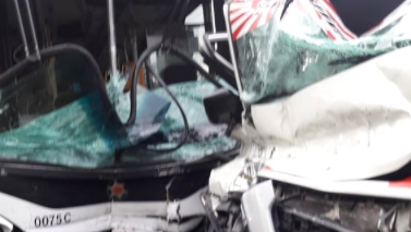 Varios heridos por colisión entre bus y Metro Bus