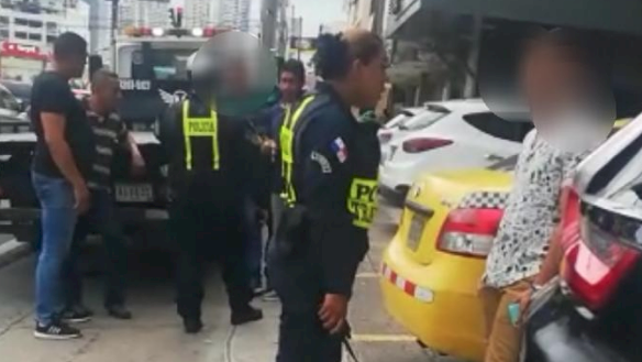 Conductores continúan arreglando diferencias a golpes