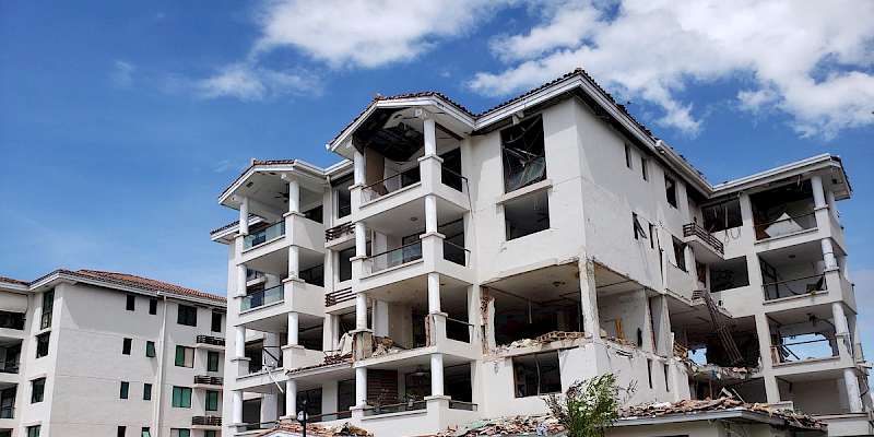 Explosión en PH Costa Mare en Costa Sur deja varios heridos y afectaciones