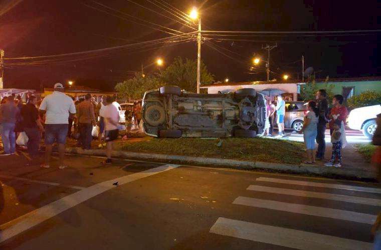 Una familia resultó herida en accidente de tránsito en Vacamonte