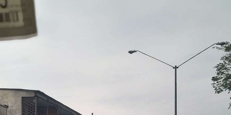 Policía es atropellado en inversión de carriles en Avenida de Los Mártires