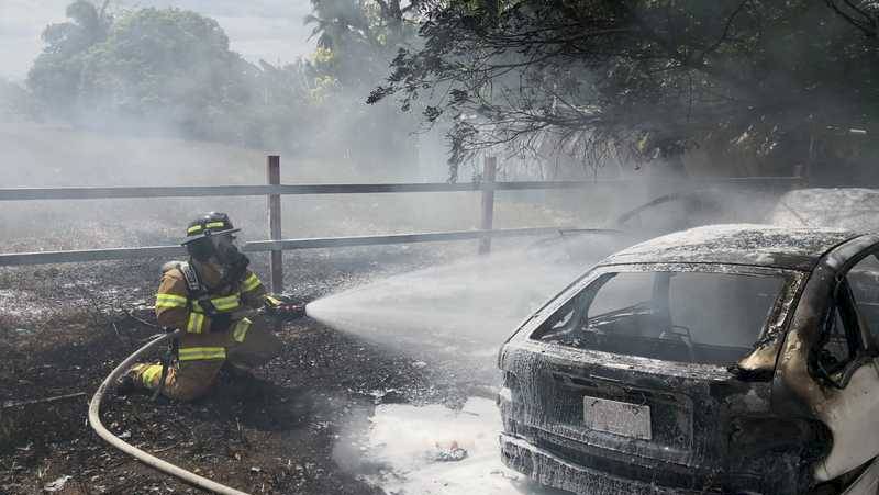 Bomberos reportan al menos 260 vehículos incendiados