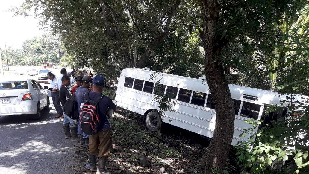 Bus se accidenta en Chiriquí