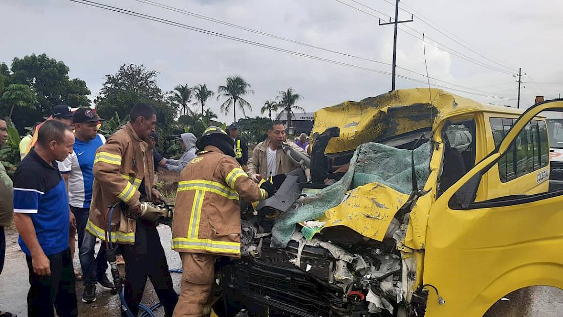 Cuatro heridos por fuerte accidente vehicular en Capira