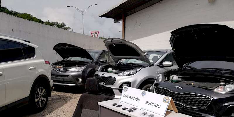 Desmantelan red de robo de autos