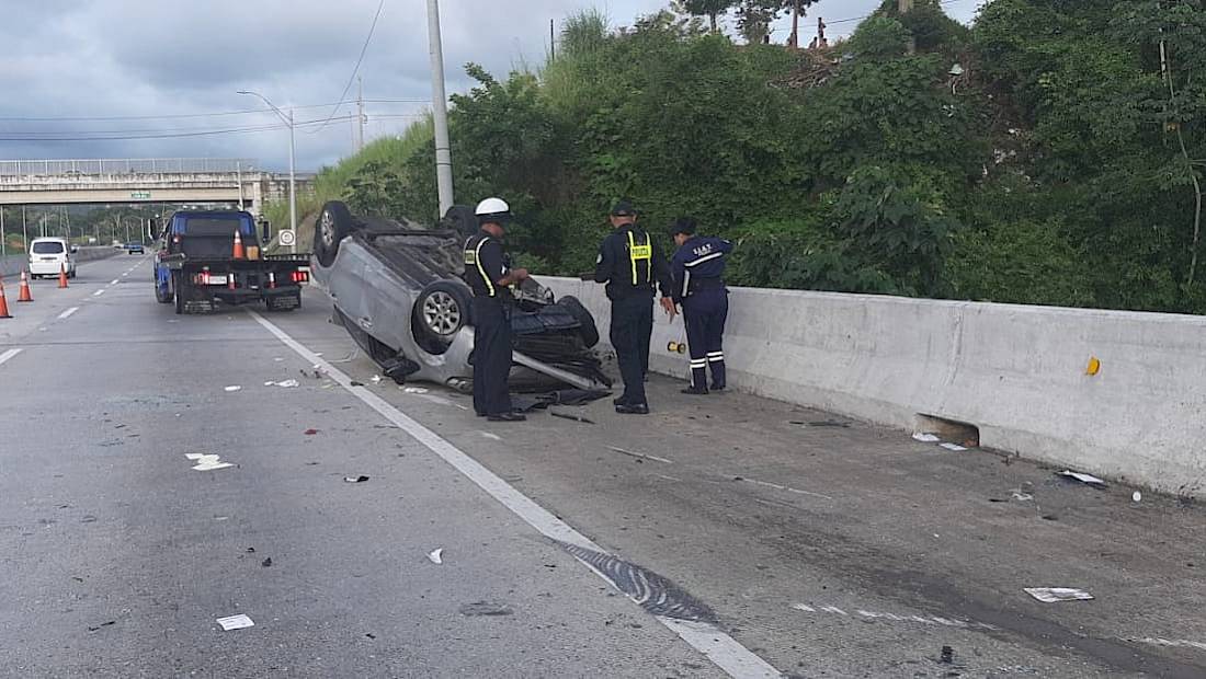 Un herido por vuelco en el Corredor Norte