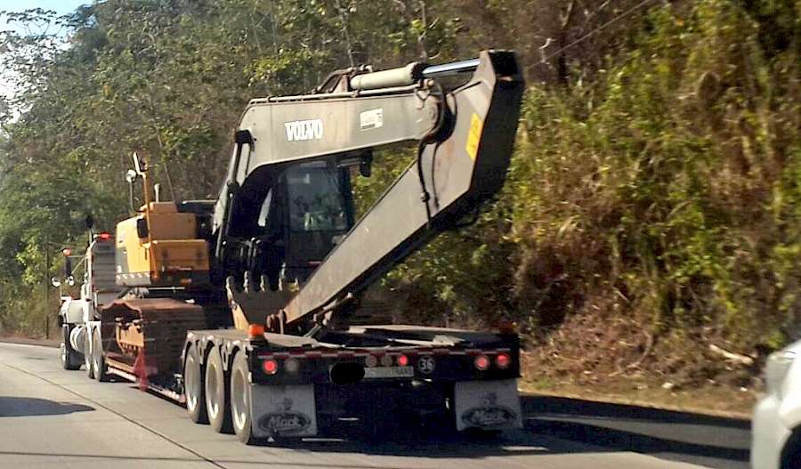 ATTT restringe traslado de carga sobredimensionada por seguridad
