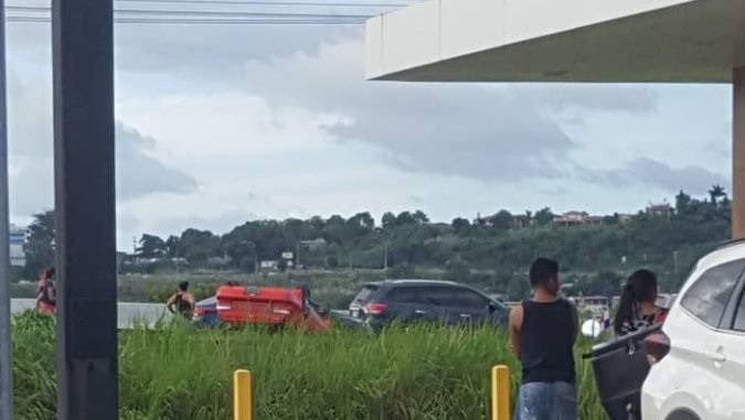 Colisión múltiple y vuelco en la autopista Arraiján - La Chorrera