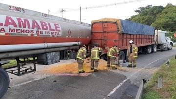 Ramal del Corredor Norte fue cerrado por accidente entre dos articulados