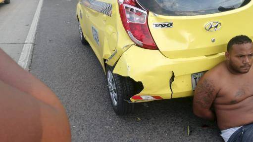 Taxista detenido por agredir a un conductor en plena vía