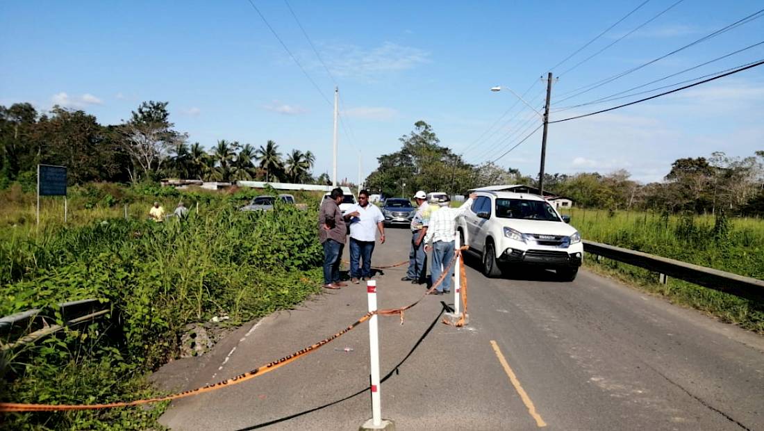 El MOP brinda asistencia ante colapso de vía en Bocas del Toro
