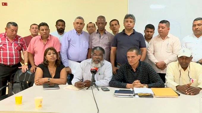 Transportistas del sector selectivo regresarán a la mesa de diálogo con el Gobierno