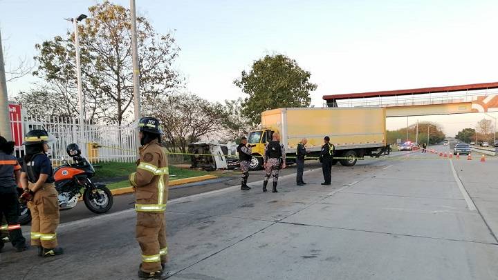 Un muerto y 14 heridos por accidente en Divisa