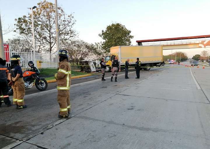 Un muerto y 14 heridos por accidente en Divisa