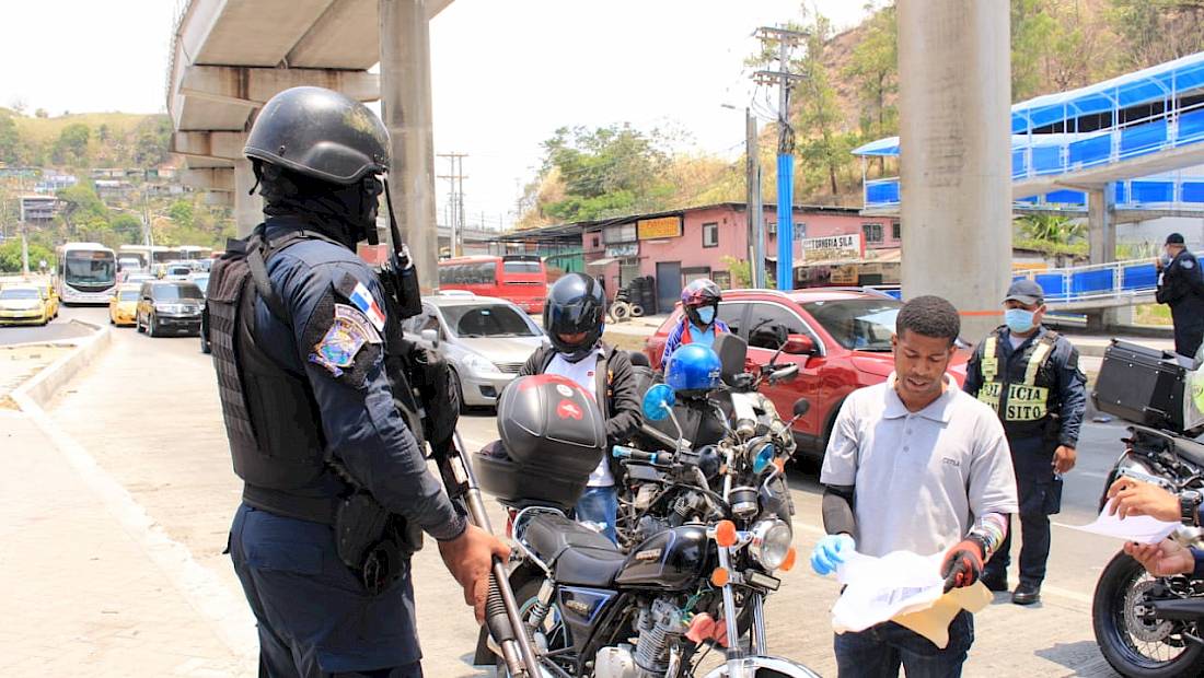 Gobierno reitera que trabajadores de entregas a domicilio deben hacer uso correcto del salvoconducto