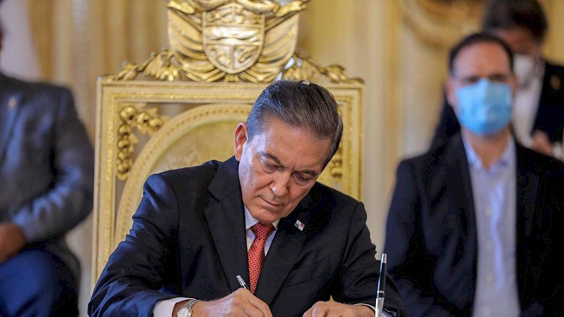Ejecutivo sanciona proyecto 295 y logra acuerdo para establecer moratoria con la banca hasta el 31 de diciembre
