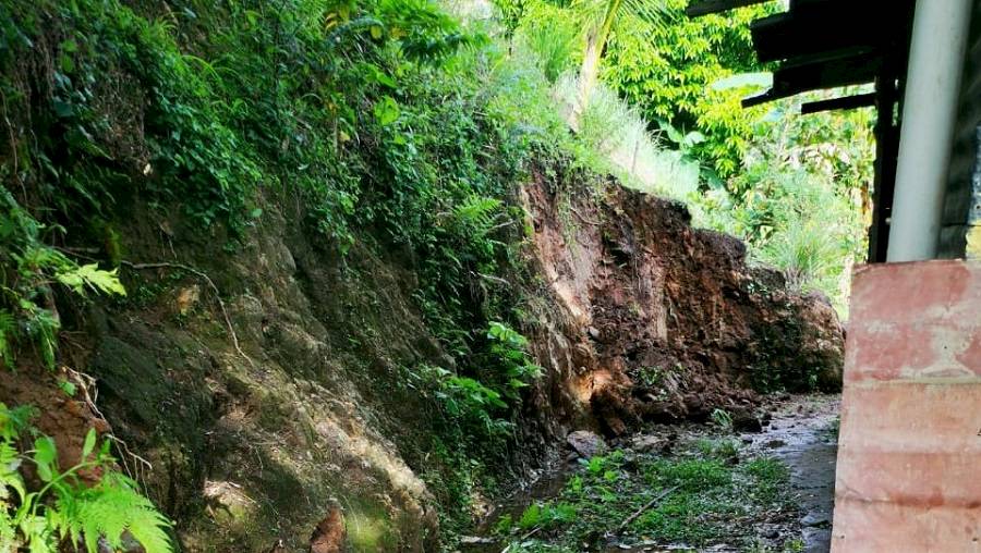 Dos muertos en un deslizamiento de tierra en un asentamiento informal en el Corredor de Los Pobres