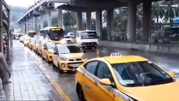 Se suspende movilazión de pares y nones para taxis, excepto Panamá y Panamá Oeste