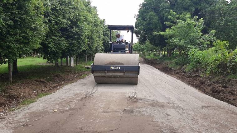 Por concluir trabajos en caminos de producción en La Estrella de Bugaba