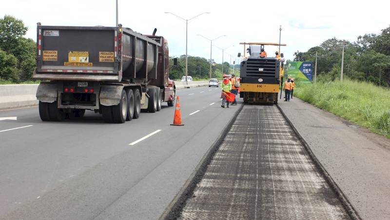 Trabajos de rehabilitación de la Autopista Arraiján-La Chorrera deben culminar en febrero de 2021