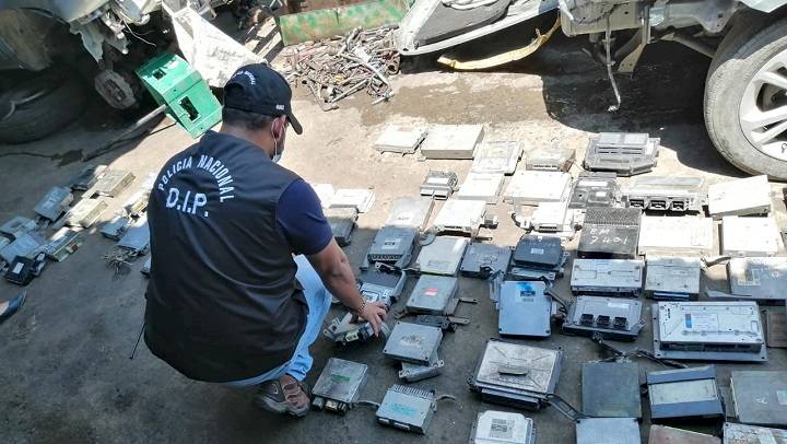 Le caen a talleres clandestinos en Pueblo Nuevo y Parque Lefevre